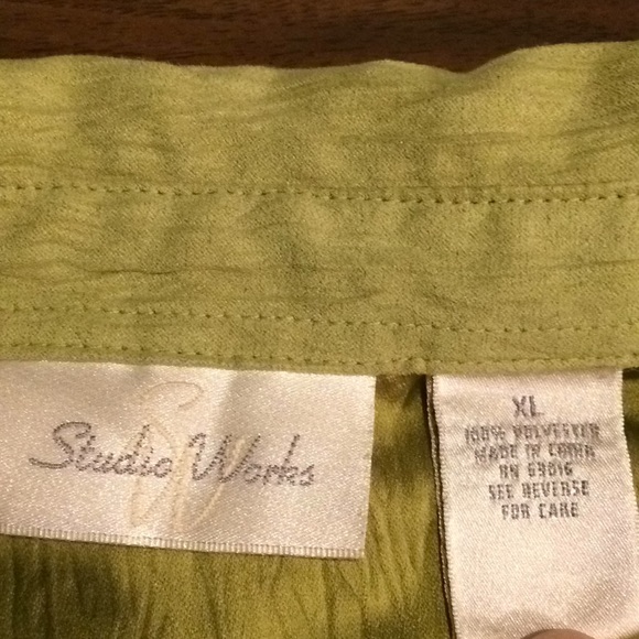 Studio Works polyester button down #204 - Picture 2 of 5